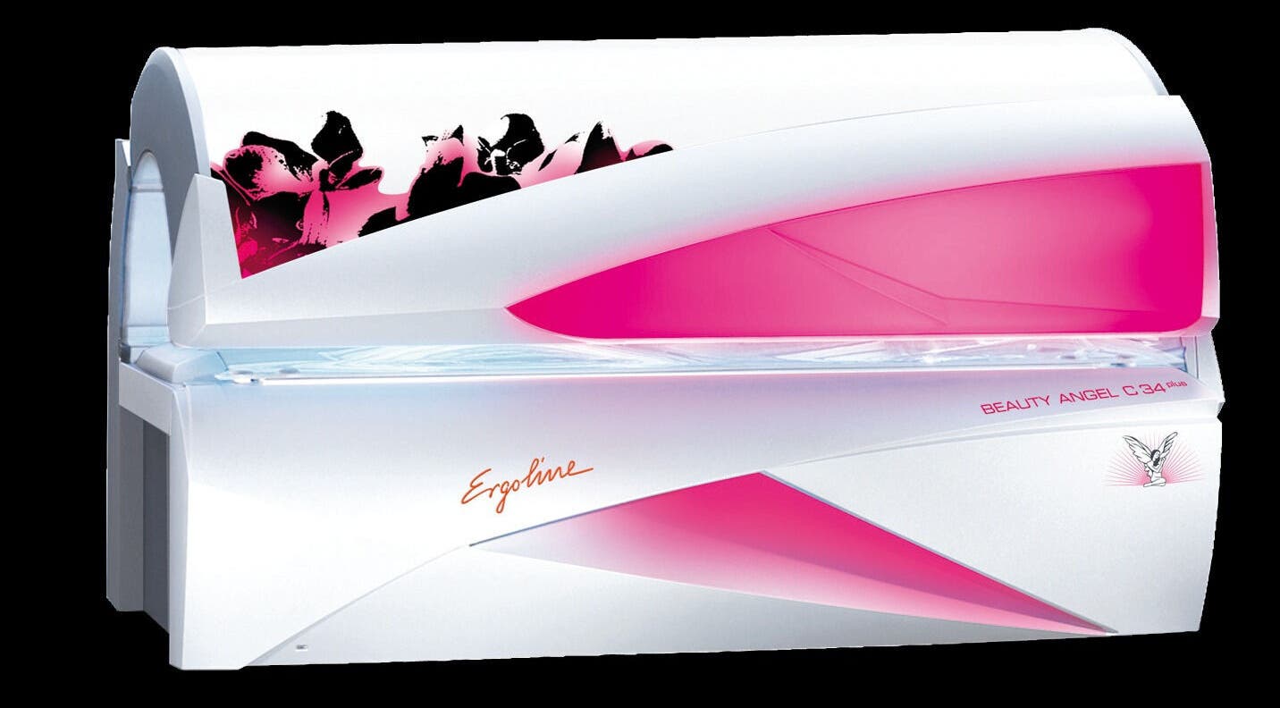 Modern tanning bed at Solaris Tan Lounge, Auckland, Auckland, NZ, offering premium sun-kissed experiences.