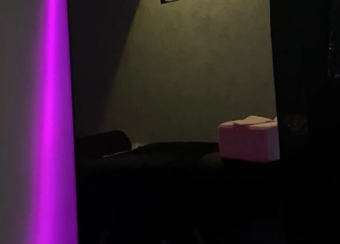 Habitación en Vee Lashes Studio con iluminación suave en Madrid, Comunidad De Madrid, ES.