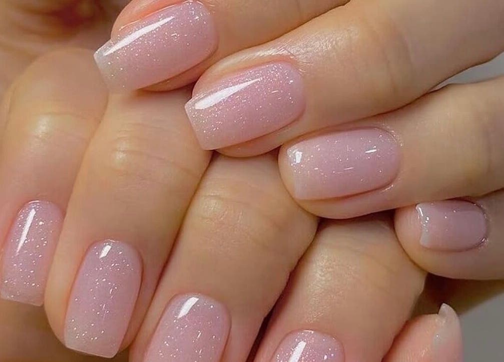 Ongles manucurés rose pastel à N&K Nail’s, Grézieux-le-fromental, Auvergne-rhône-alpes, FR.