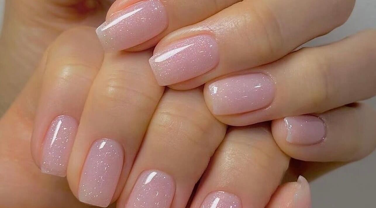 Ongles manucurés rose pastel à N&K Nail’s, Grézieux-le-fromental, Auvergne-rhône-alpes, FR.