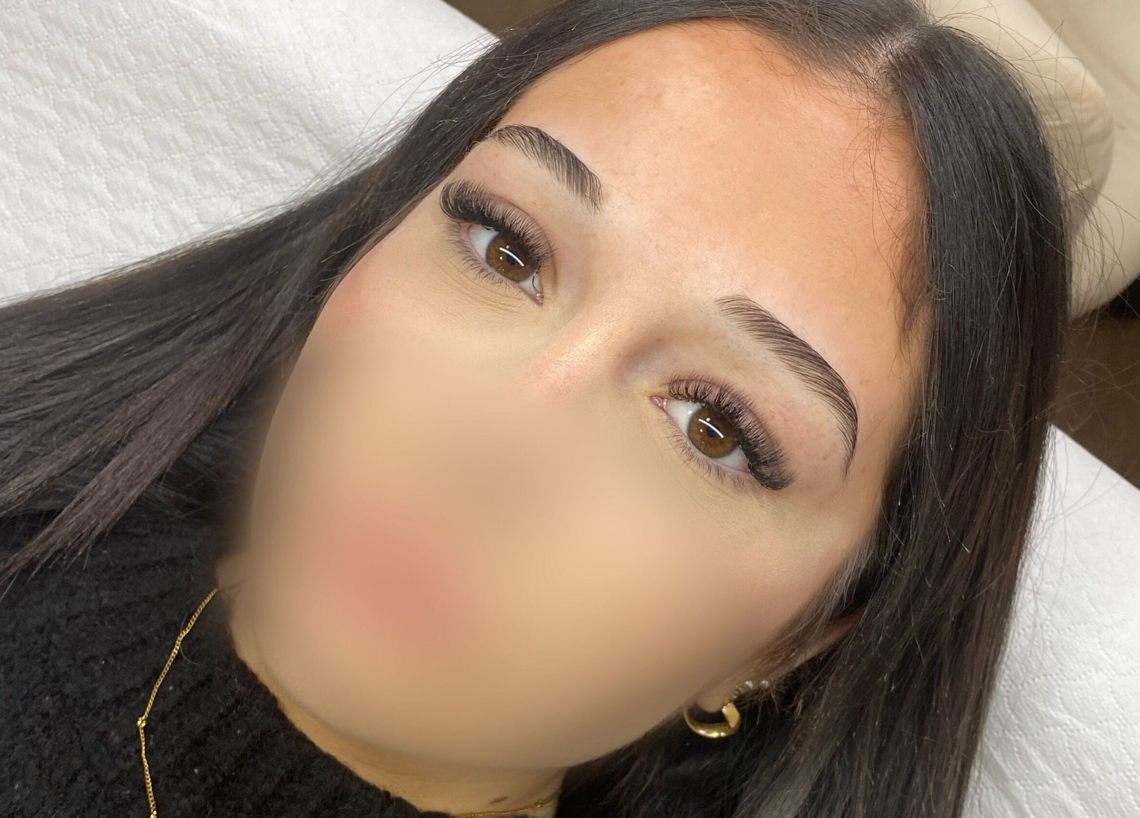 Extensions de cils à L'espace So'Girly, Pont-de-chéruy, Auvergne-rhône-alpes, FR. Beauté des yeux sublimée.