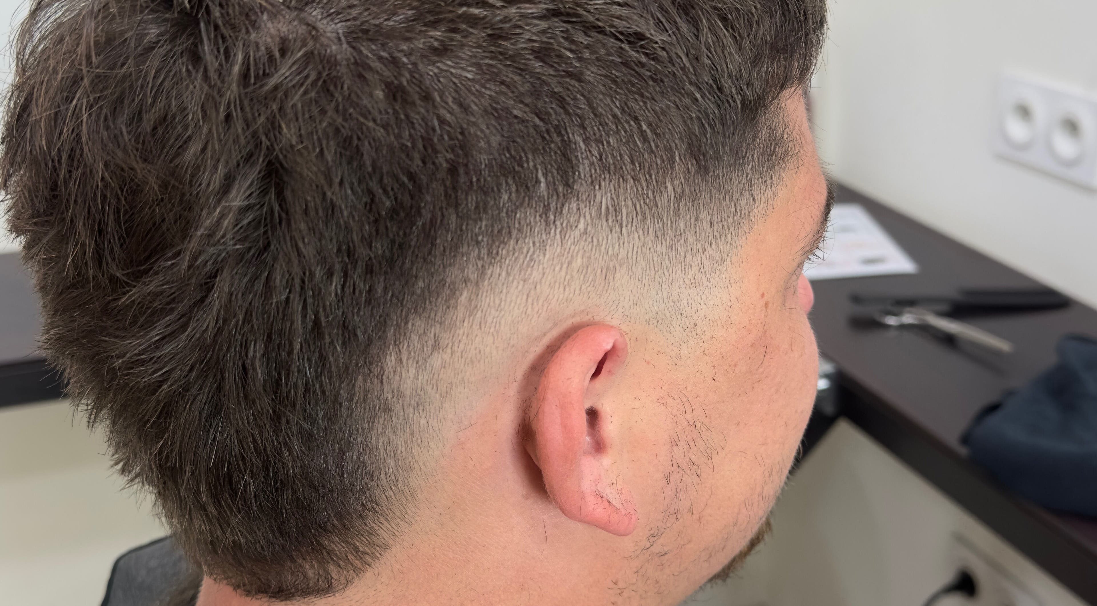 Fondu de coupes de cheveux chez Pito.cld, Noé, Occitanie, FR.