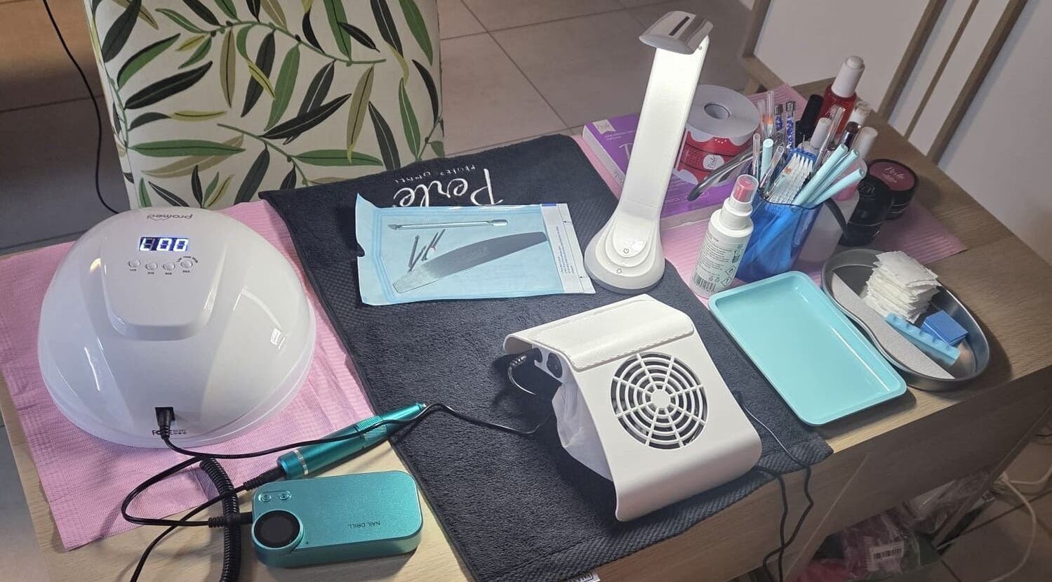 Station de manucure à Dolce Mani - by Valie, Labenne, Nouvelle-aquitaine, FR avec équipements modernes.