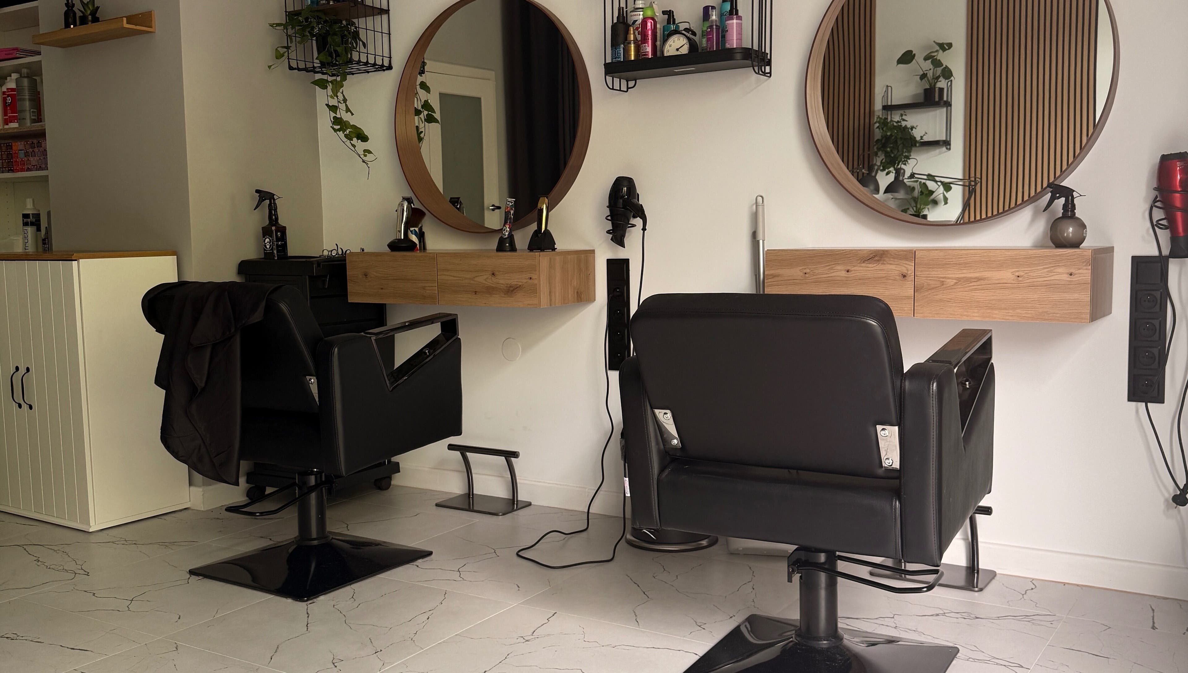 Современный интерьер салона BEATY LAB 4U в Варшаве, Województwo Mazowieckie, PL.