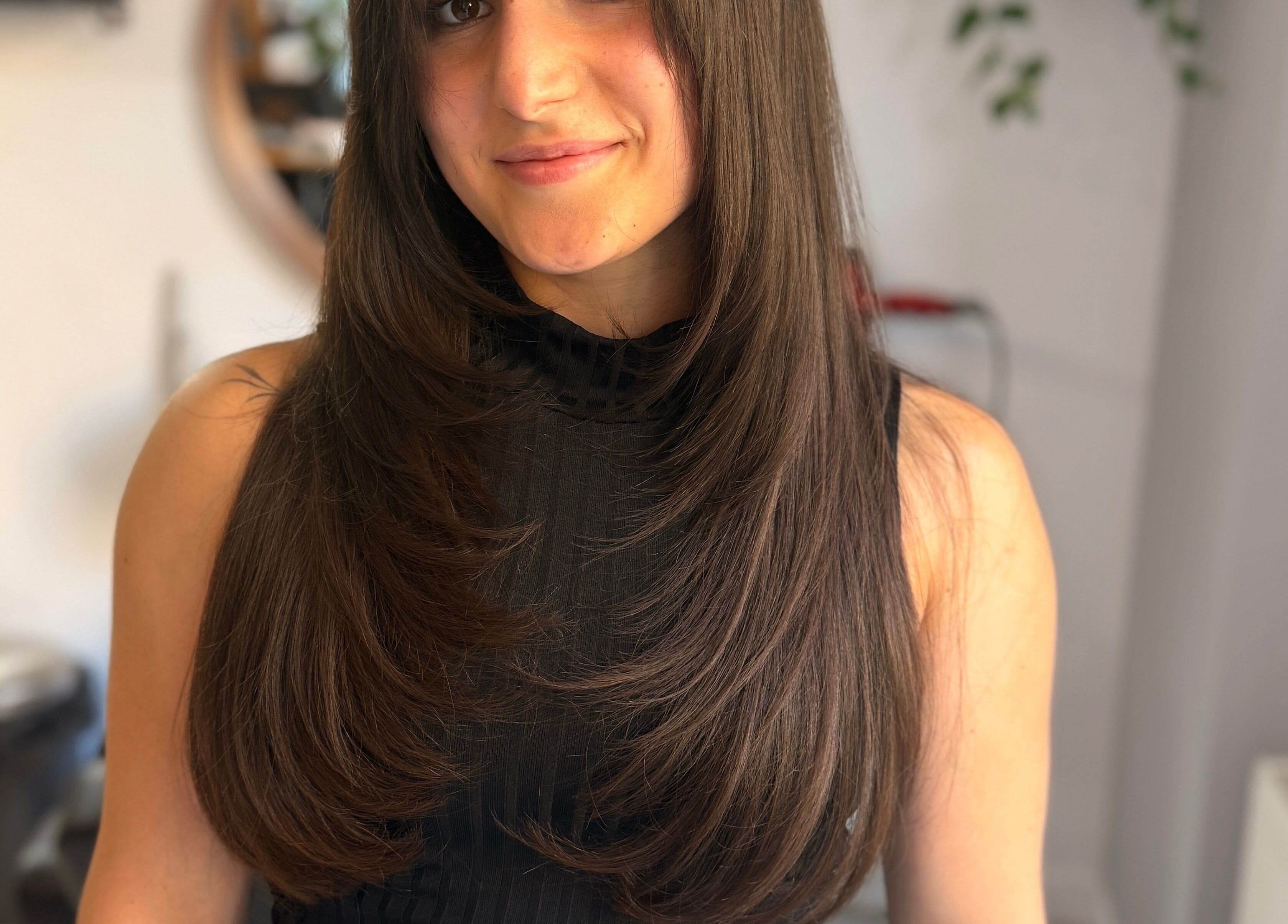 Женщина с длинными ровными волосами в BEATY LAB 4U, Варшава, Воеводство Мазовецкое, ПЛ.