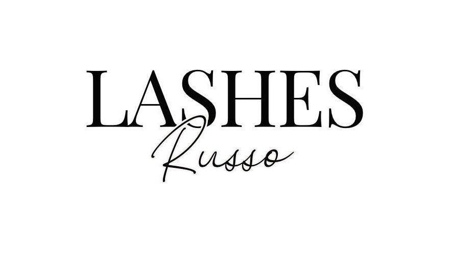 Logo elegante de Lashes Russo, un centro de belleza en Barcelona, Catalunya, ES.
