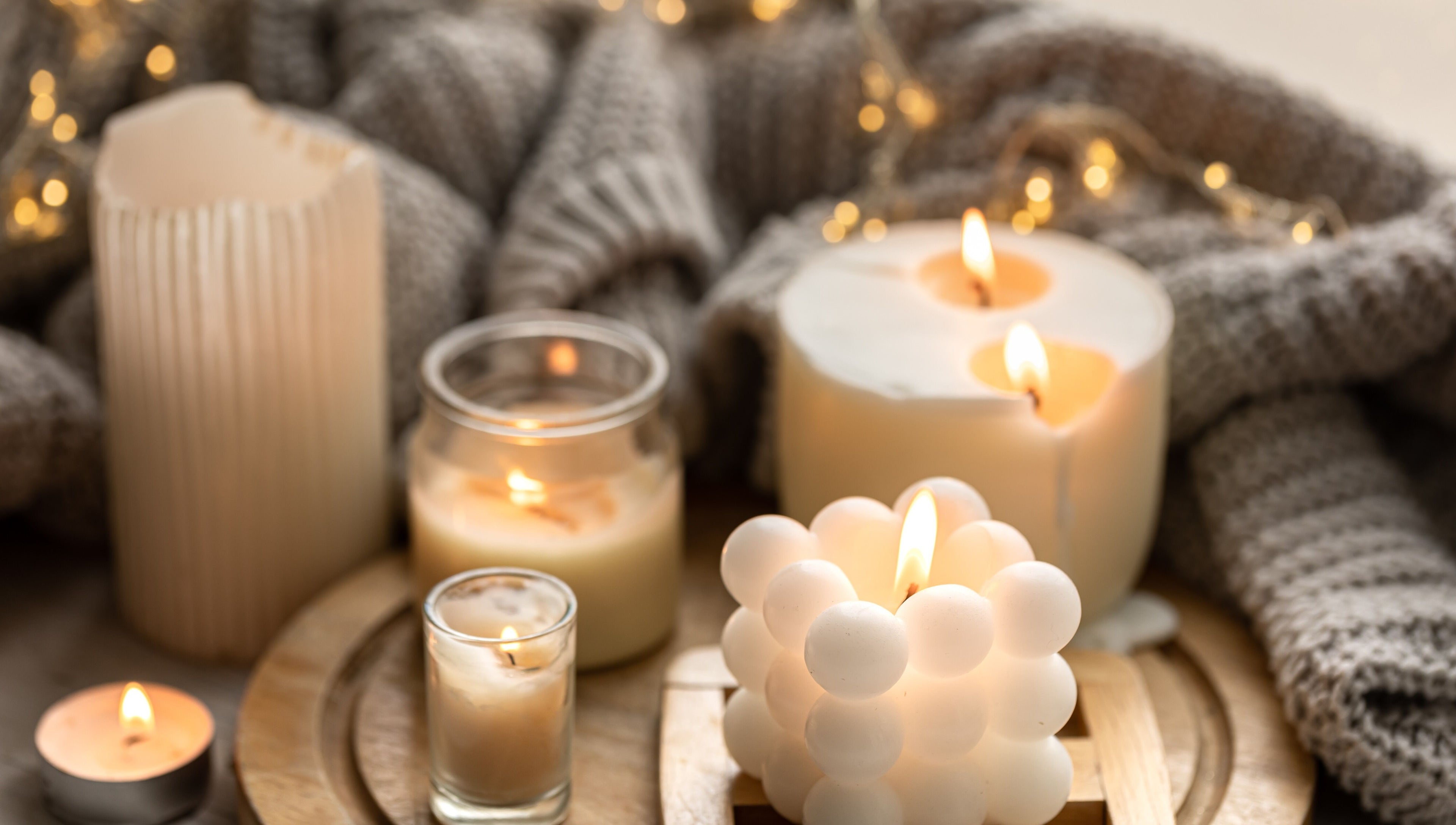 Candles creating a warm ambiance at Alex Mobile Massage in London, England, GB, enhancing relaxation.