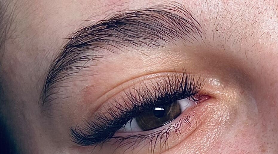 Extensions cils raffinées chez Subli Cils & Ongles, Gouvieux, Hauts-de-France, FR, pour un regard captivant.