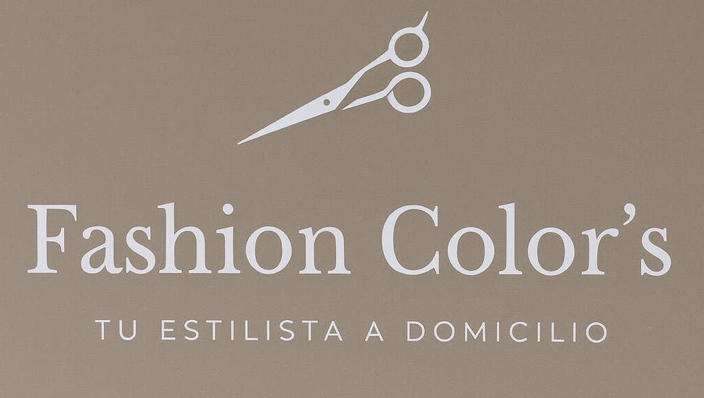 Logo de Fashion Color’s en Juárez, Chihuahua, MX con tijeras estilizadas.