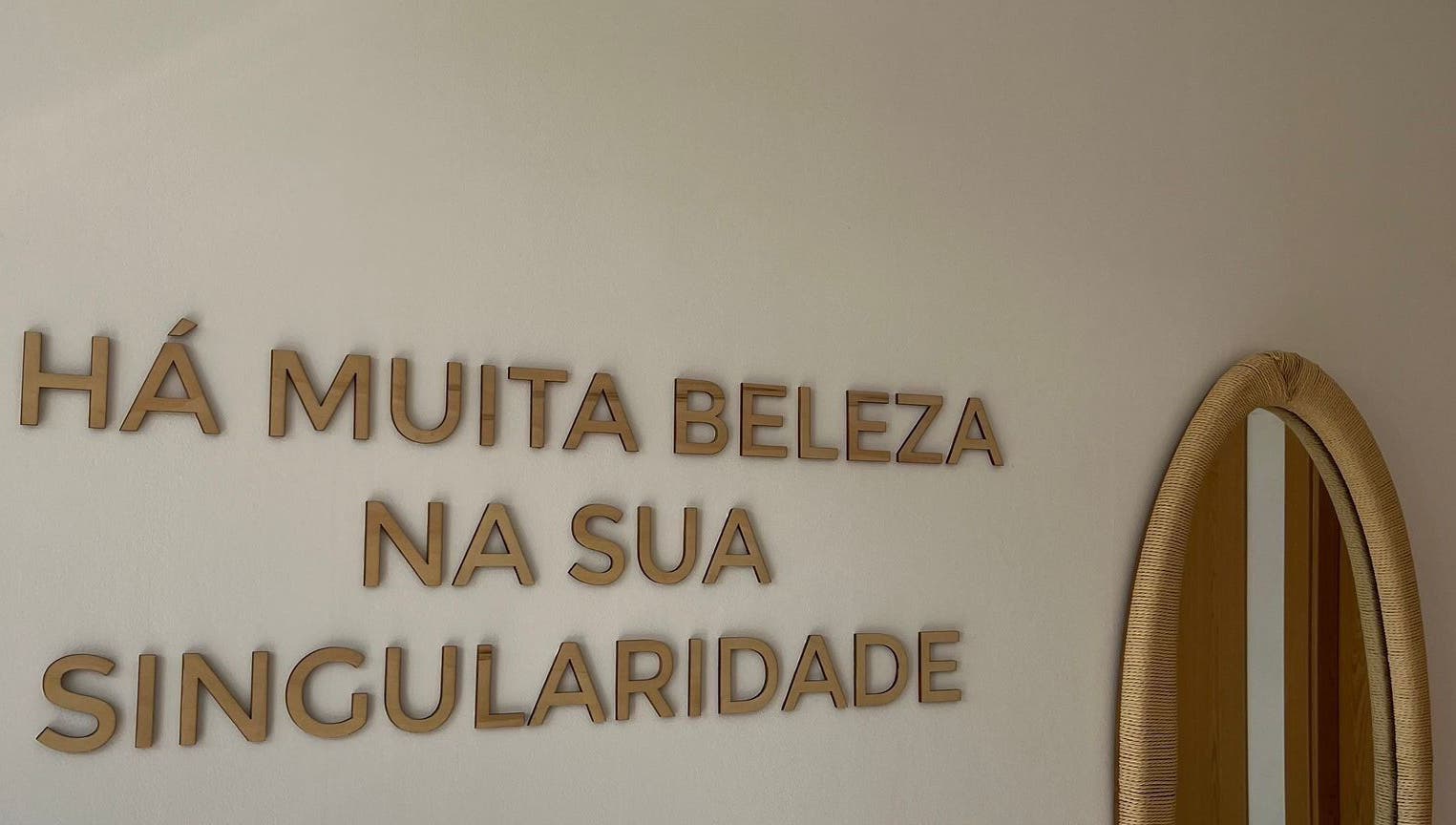 Citação inspiradora na parede em Raquel Meireles, Viana Do Castelo, Viana Do Castelo, PT.