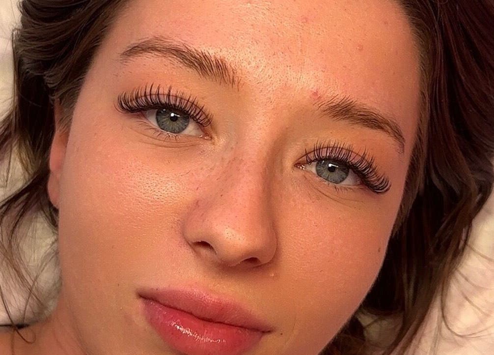 Close-up of expertly styled lashes from Carlene’s Lashes in Courtice, Ontario, CA.