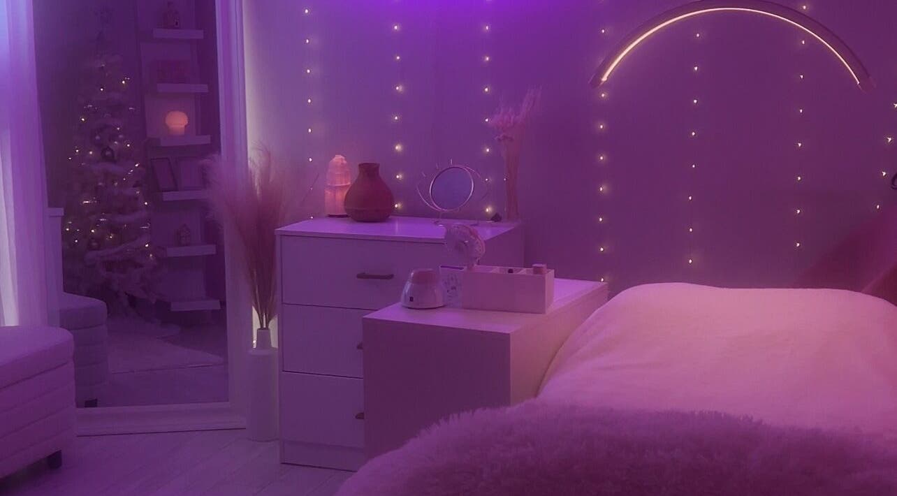 Softly lit beauty room at Carlene's Lashes, Courtice, Ontario, CA, offering a tranquil atmosphere.