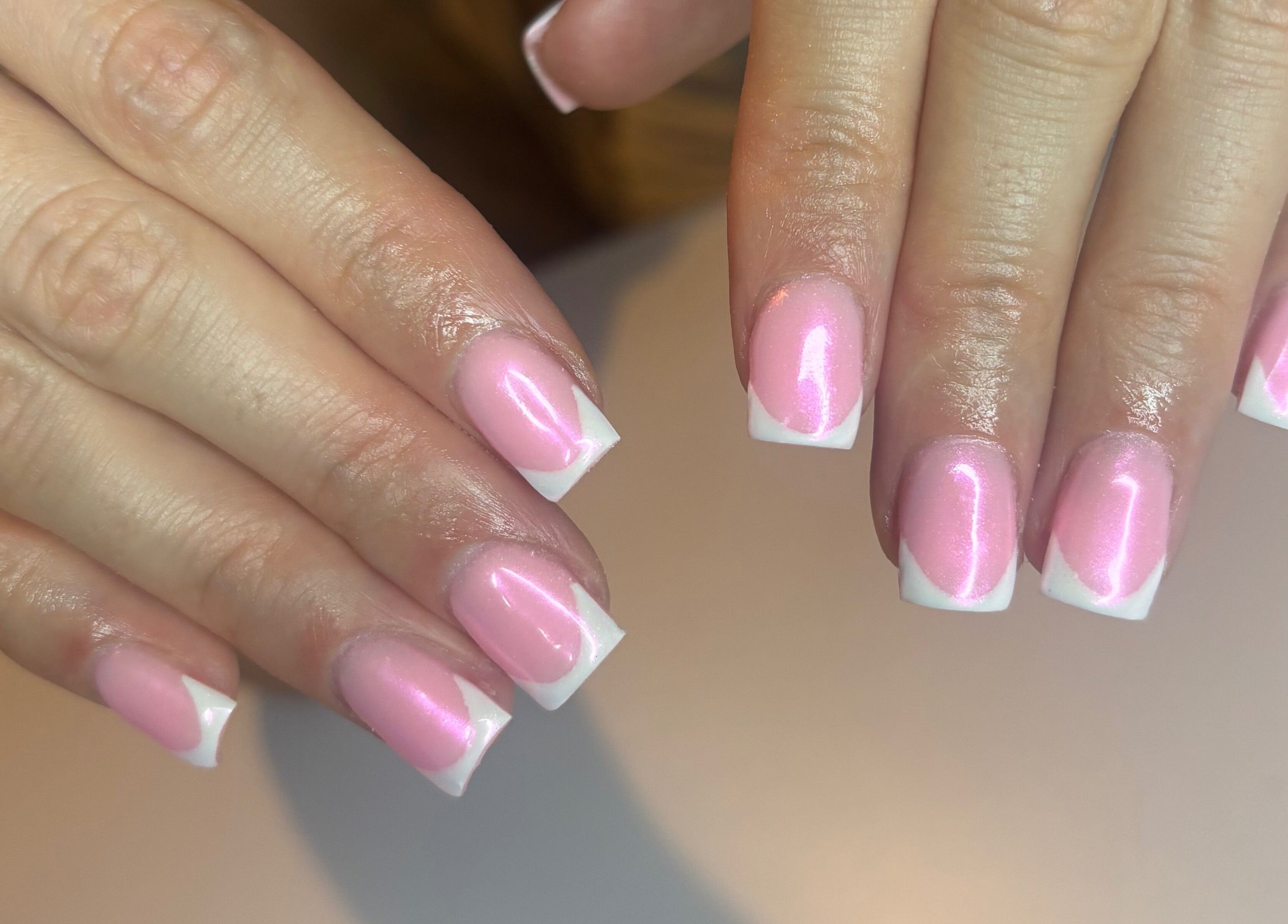Beautiful pink and white nails at biabsbymil in GB, showcasing expert manicure.
