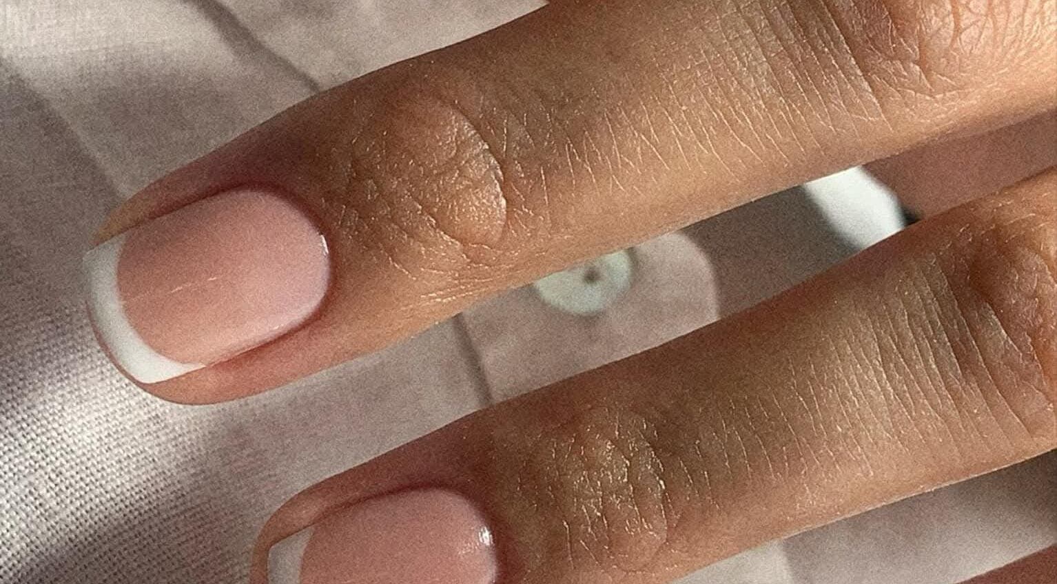 Grožio architektė Vilnius manikiūras Vilniaus Apskritis LT: subtilus prancūziškas stilius.