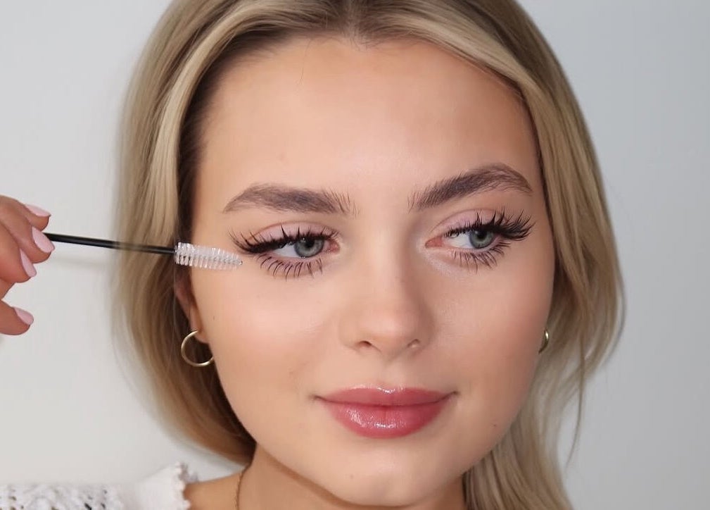 Expert lash application at LASHBYRACHEL in Burnaby, British Columbia, CA featuring precision and style.