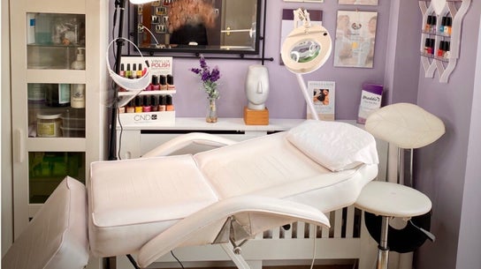 Maddie's Nail & Beauty Studio