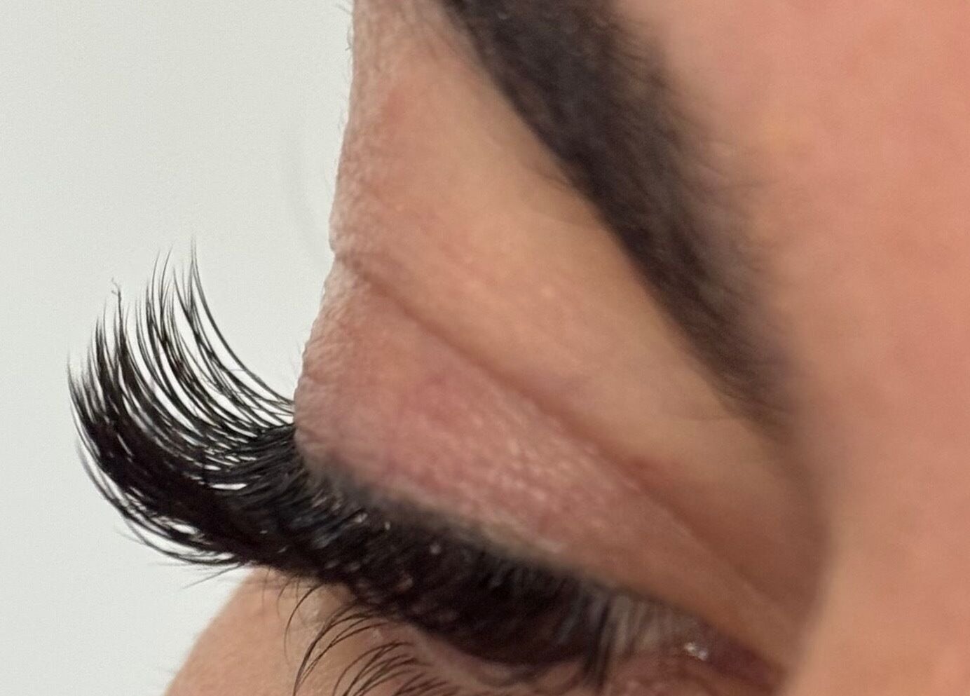 Увеличенные ресницы в I AM PANDA SWISS, Niederlenz, Aargau, CH.