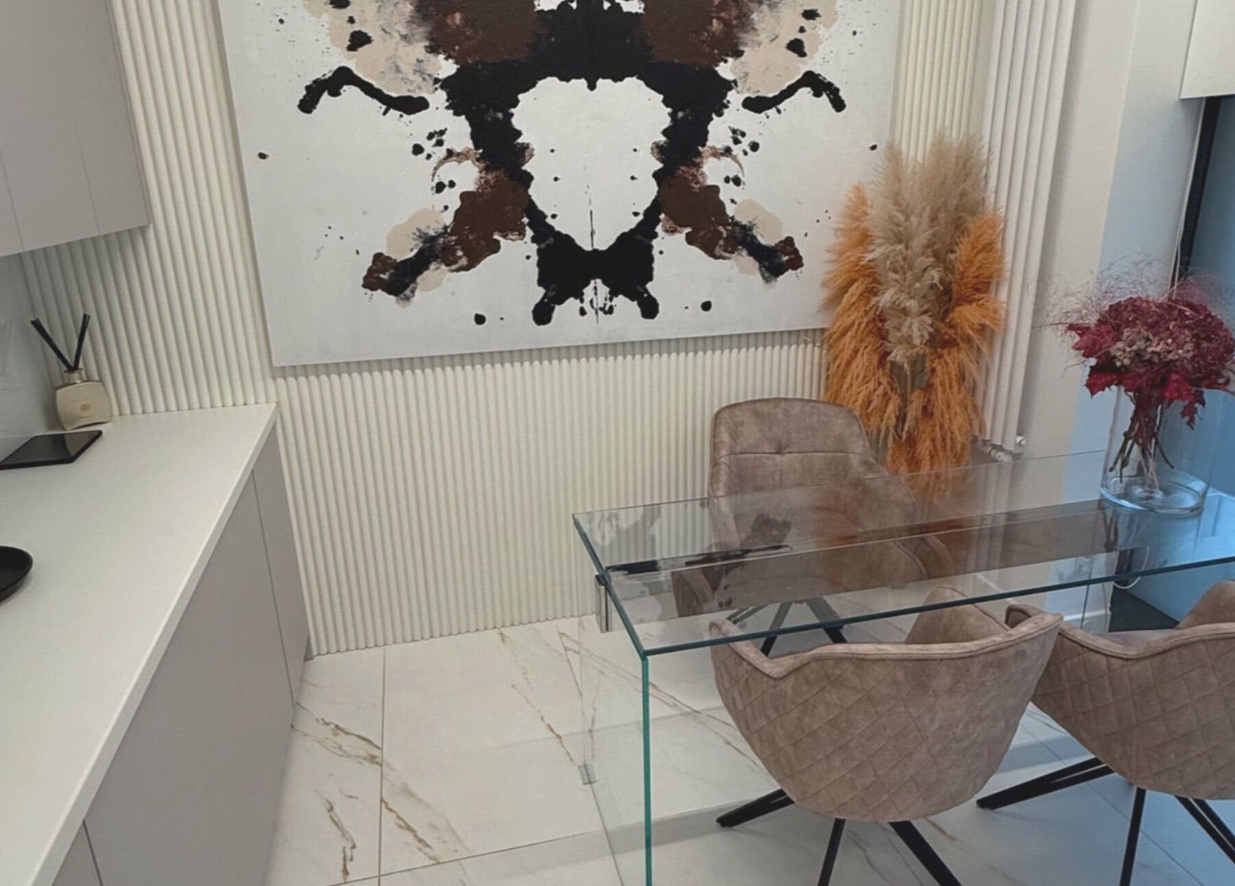 Eleganckie wnętrze klinika medycyny estetycznej Amelie w Warszawie, Województwo Mazowieckie, PL.