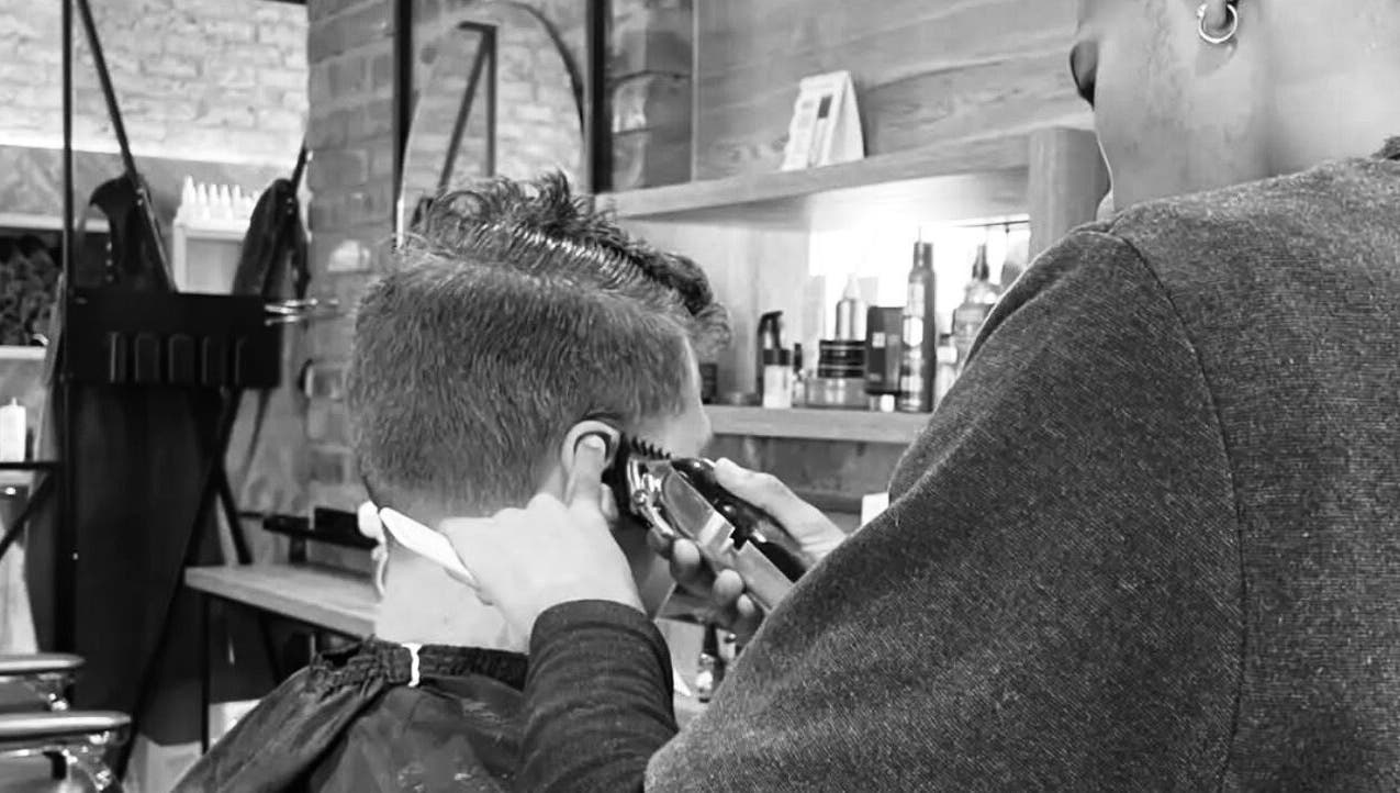 Professional haircut at Xdabarber, Pretoria, Gauteng, ZA, showcasing skilled clipper work.