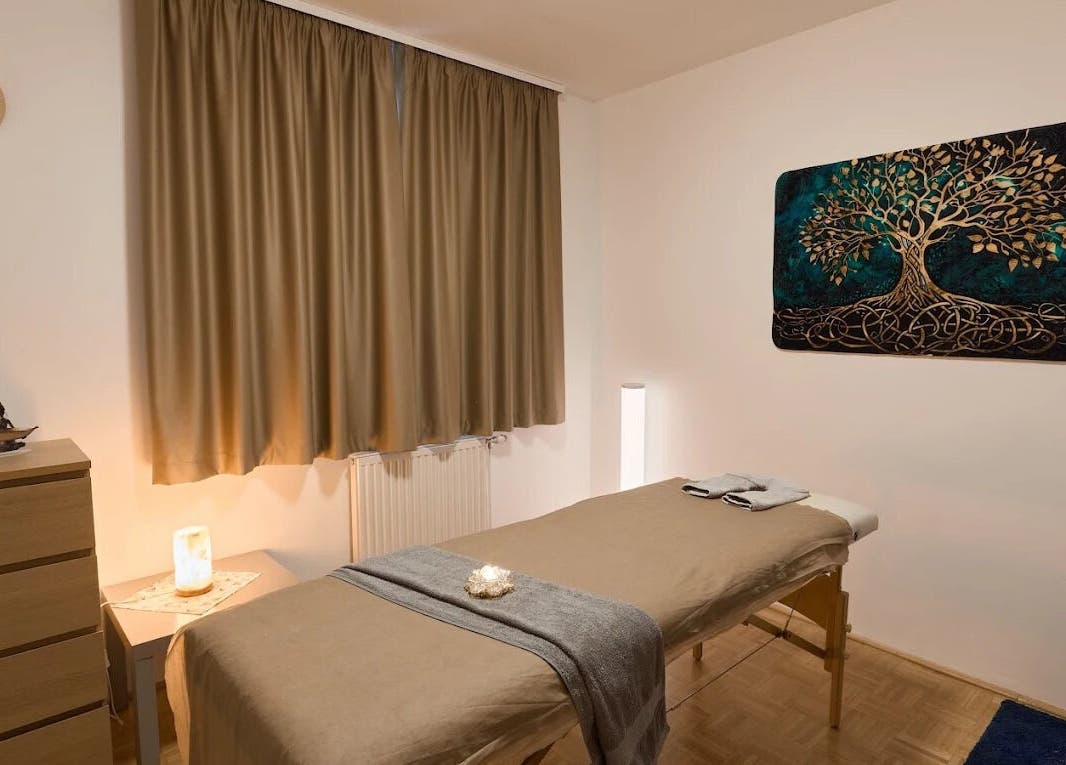 Pihentető masszázs szoba Aranykéz Masszázs szalonban, Budapest, Magyar, HU egyedi dekorációval.