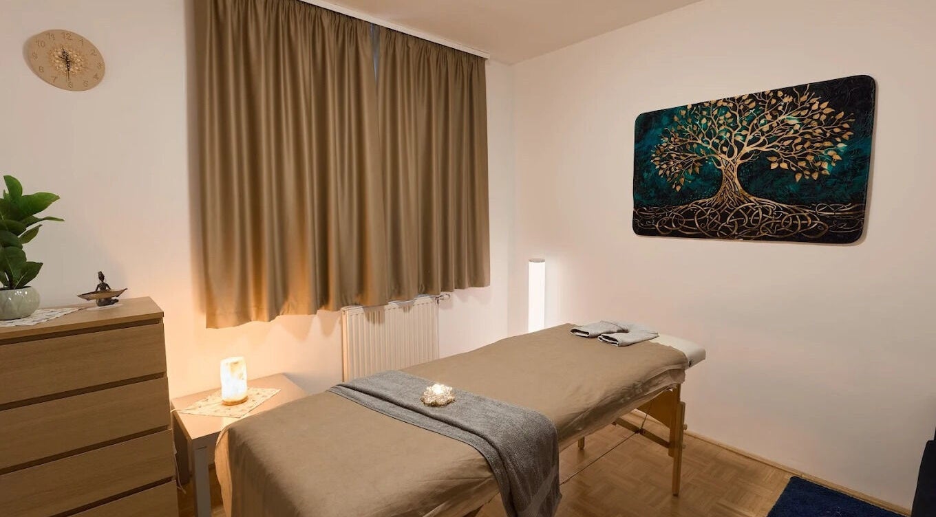 Pihentető masszázs szoba Aranykéz Masszázs szalonban, Budapest, Magyar, HU egyedi dekorációval.