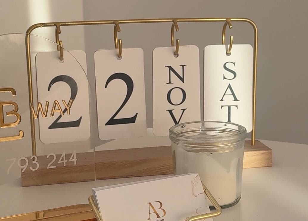 Chic date display with candle at Lash Care, São Domingos De Rana, Lisboa, PT.