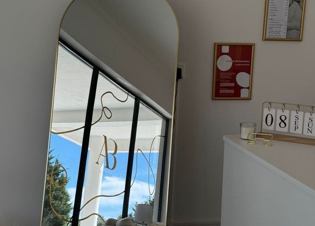 Stylish interior at Lash Care, São Domingos De Rana, Lisboa, PT featuring a mirror and elegant decor.