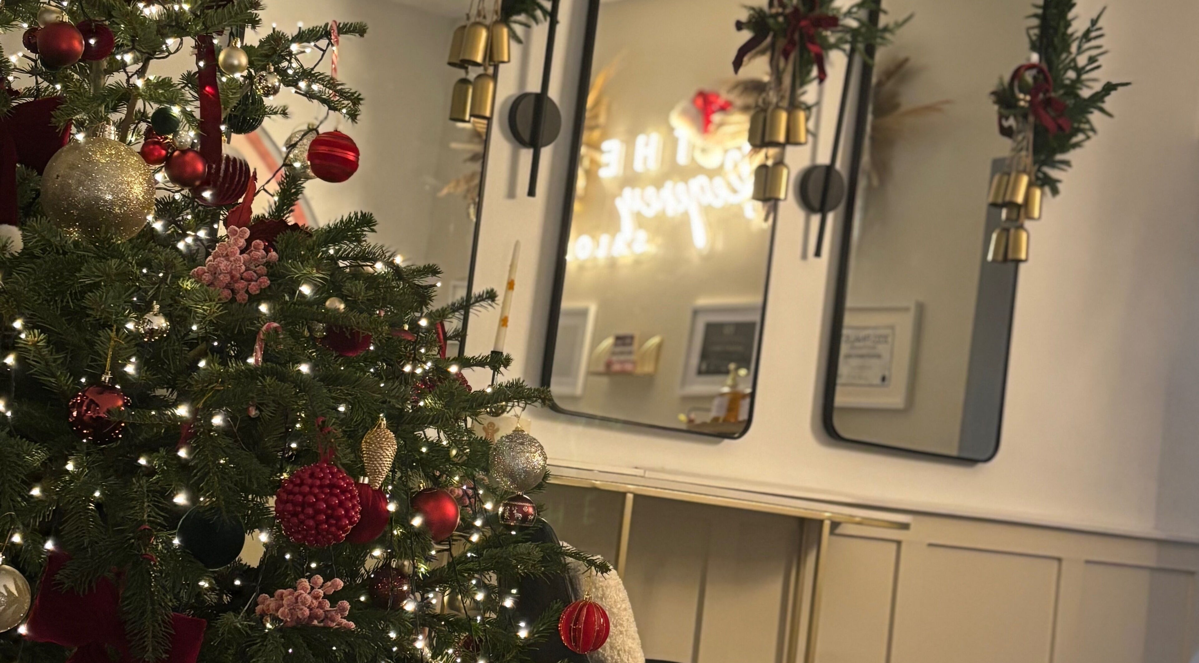 Christmas decor at Nmnails_x, Irlam, England, GB, enhancing holiday ambiance with ornaments and lights.