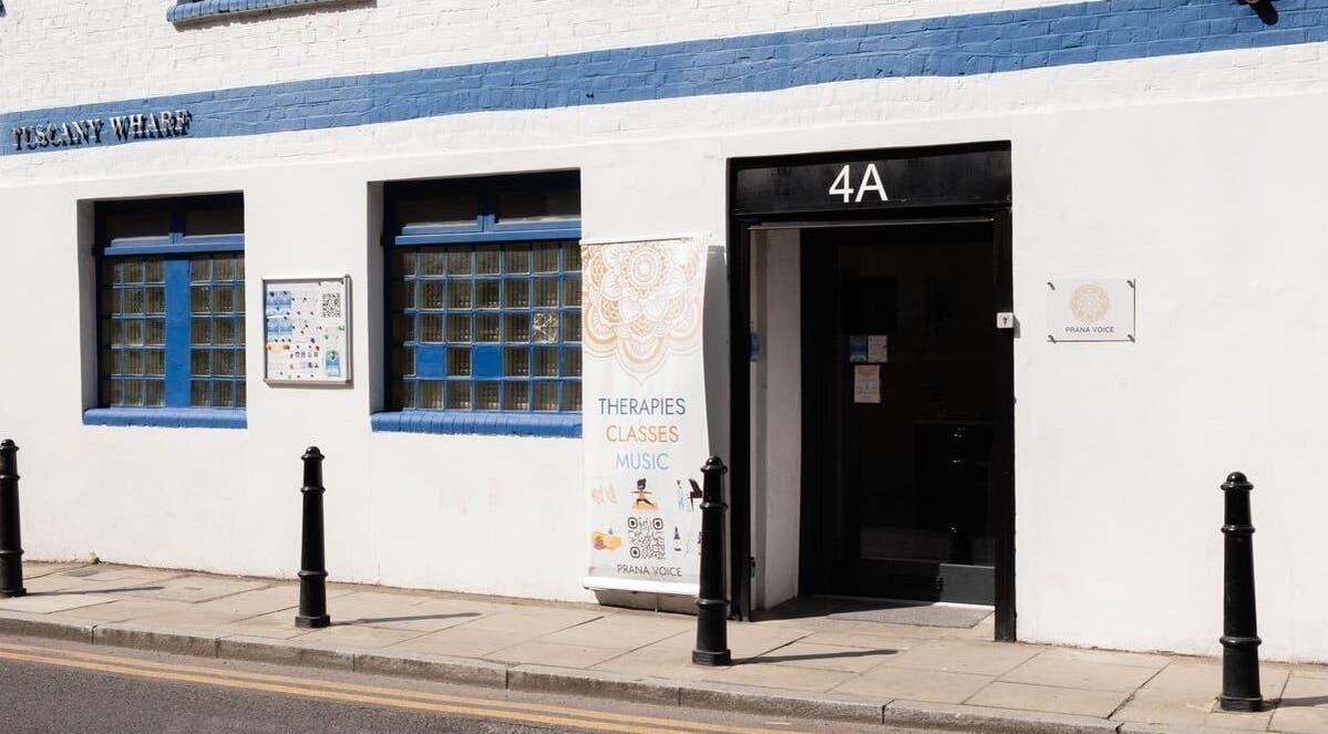 Front entrance of Idle Hands Massage Therapy in London, England, GB. Modern design and inviting setting.