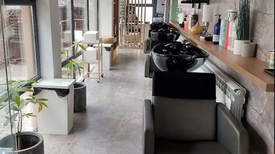 Ana Sarbu Hairstylist