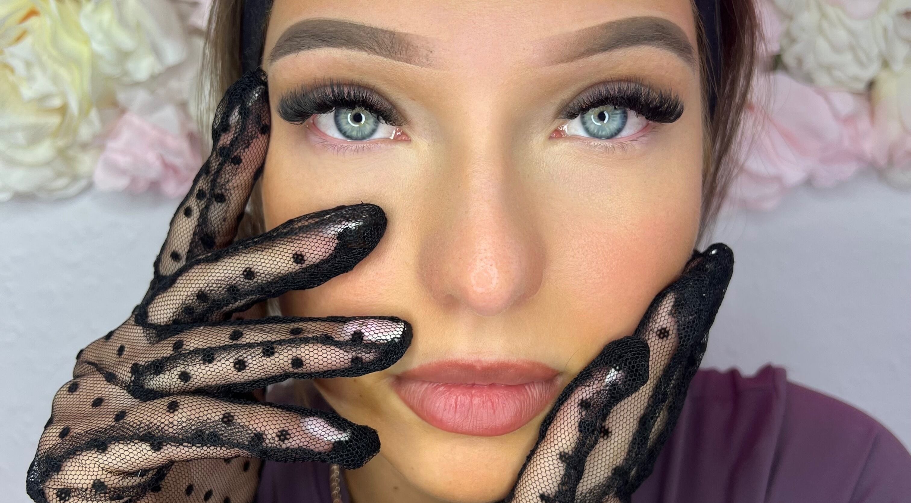 Close-up of elegantly styled lashes at Linda.Lashes.Rugby, showcasing beauty expertise in Rugby, England, GB.