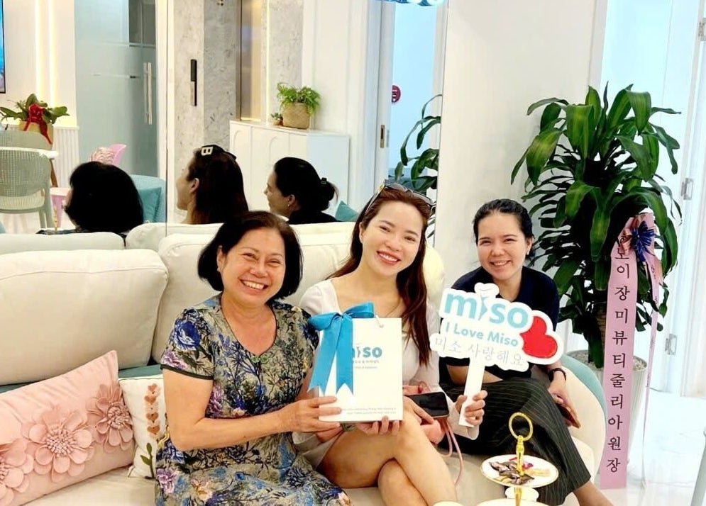 Khách hàng vui vẻ tại Miso Beauty Spa, Thành Phố Hồ Chí Minh, VN