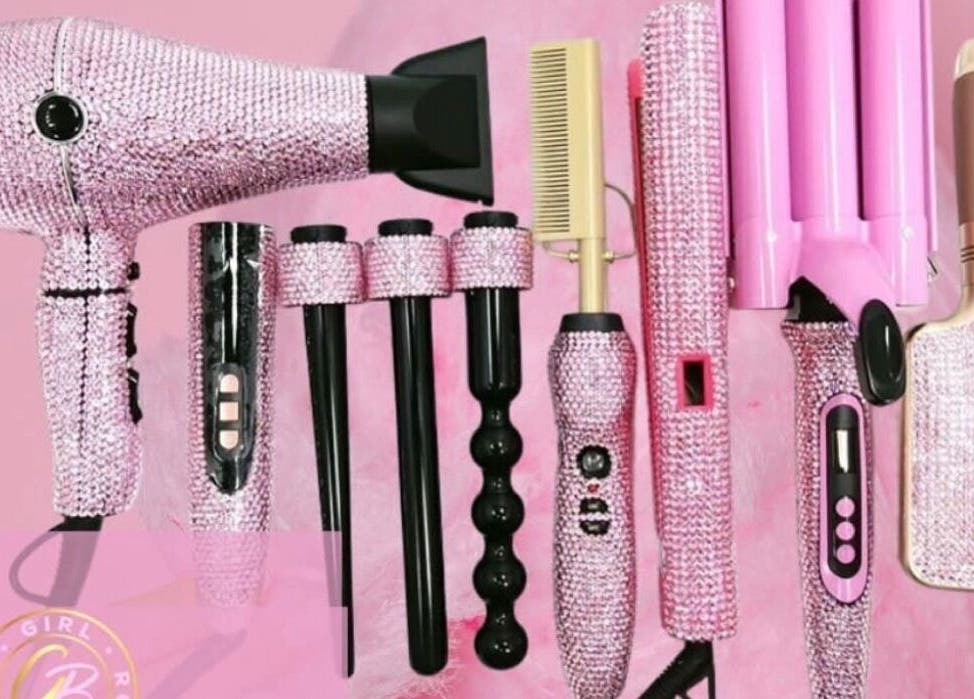 Outils coiffure luxueux roses chez Shi’z iconic, Fort-de-France, MQ.