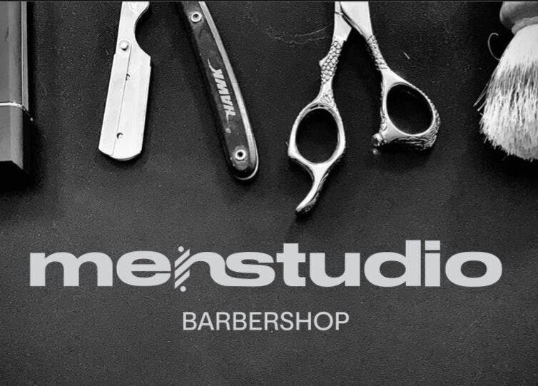 Strumenti da barbiere e logo MENSTUDIO a Viganello, Ticino, CH.