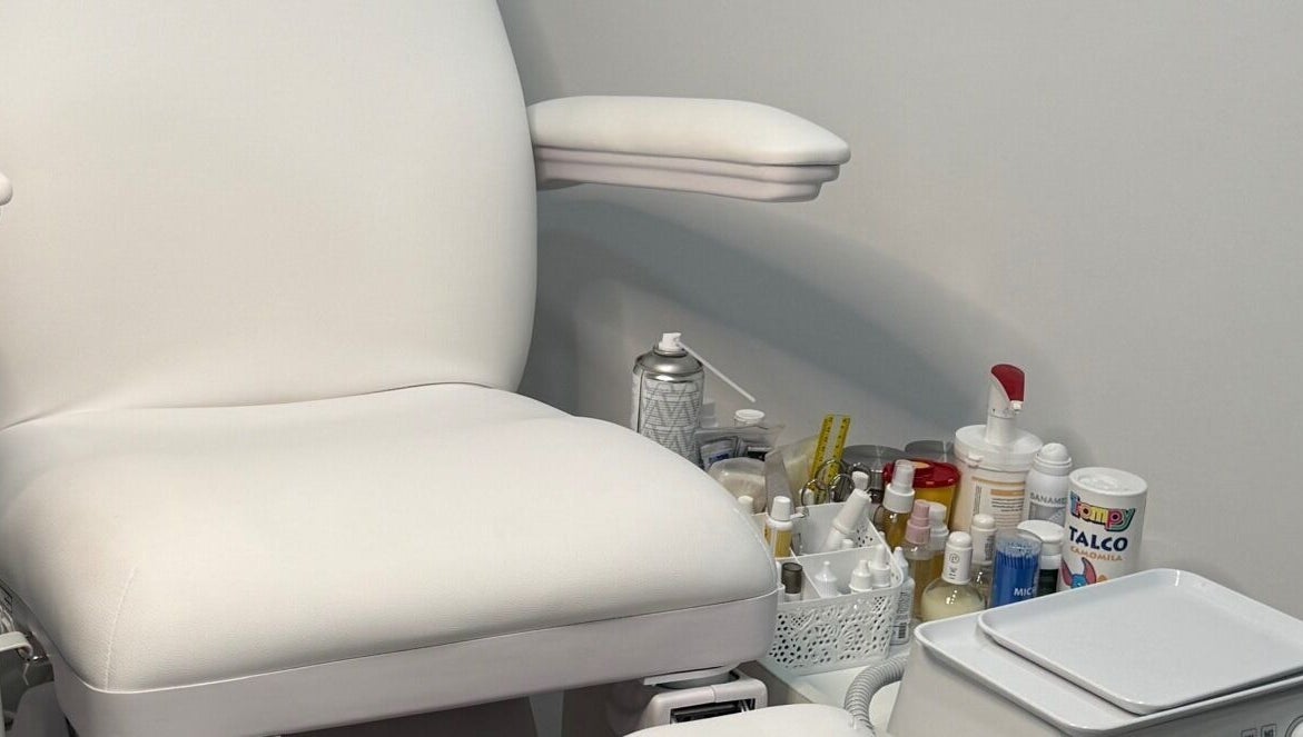 Професионален стол и козметични продукти в Podo Studio Varna, Varna, Varna, BG