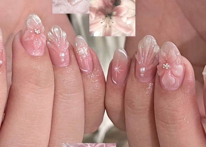 Nail nghệ thuật với hoa nổi tại UMÉ STUDIO, Hà Nội, Hà Nội, VN.