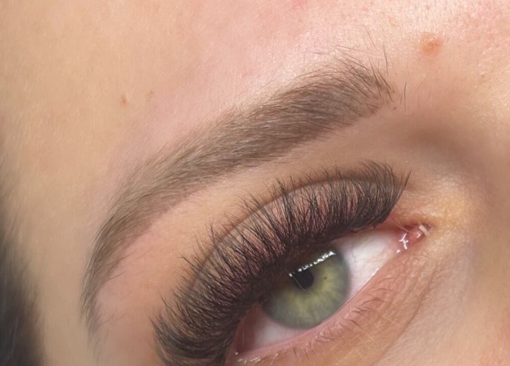Extension de cils à Deep Look, Saint-jean-le-blanc, Centre-val De Loire, FR. Beauté intense et sophistiquée.