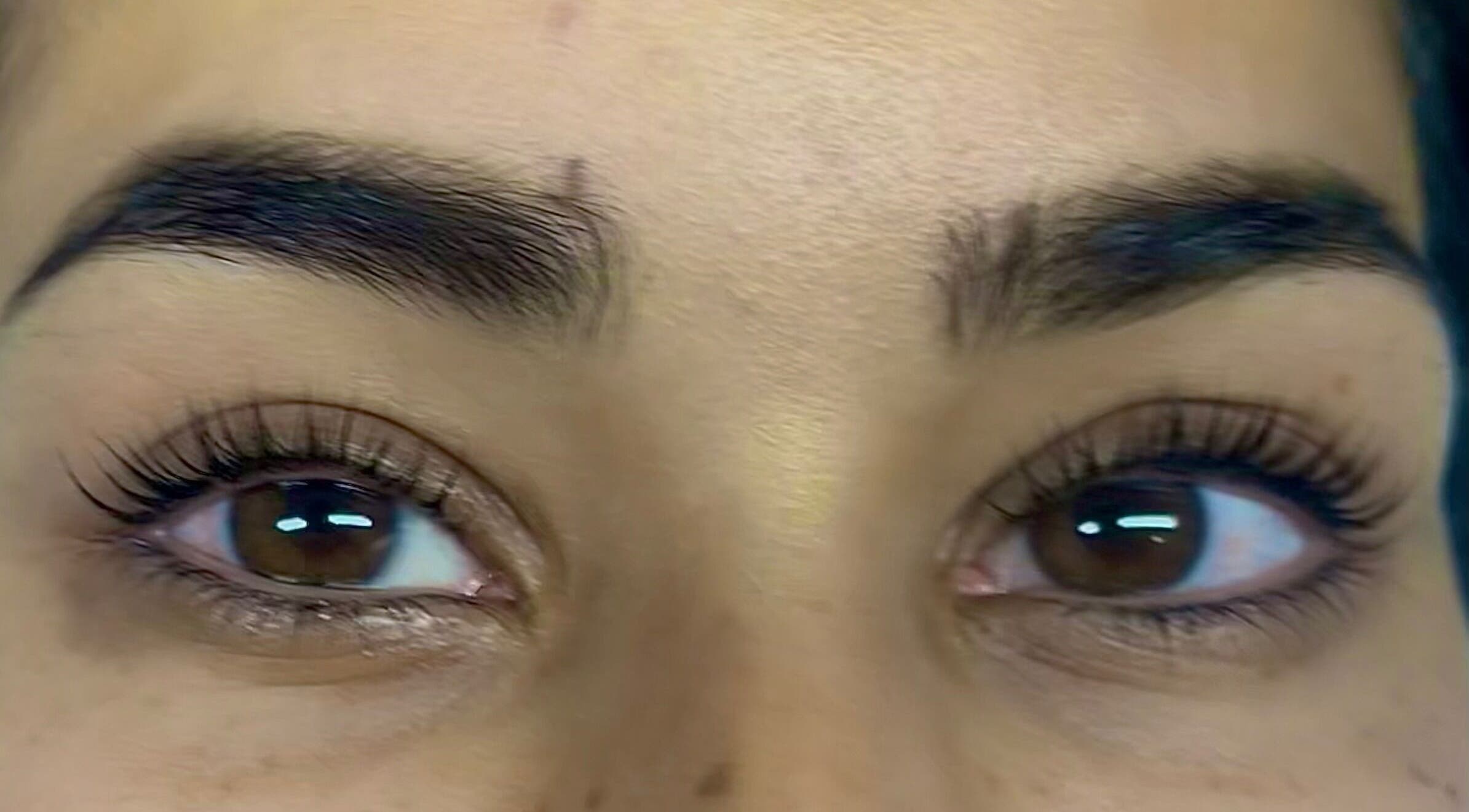 Sourcils impeccables chez Deep Look, Saint-jean-le-blanc, Centre-val De Loire, FR.