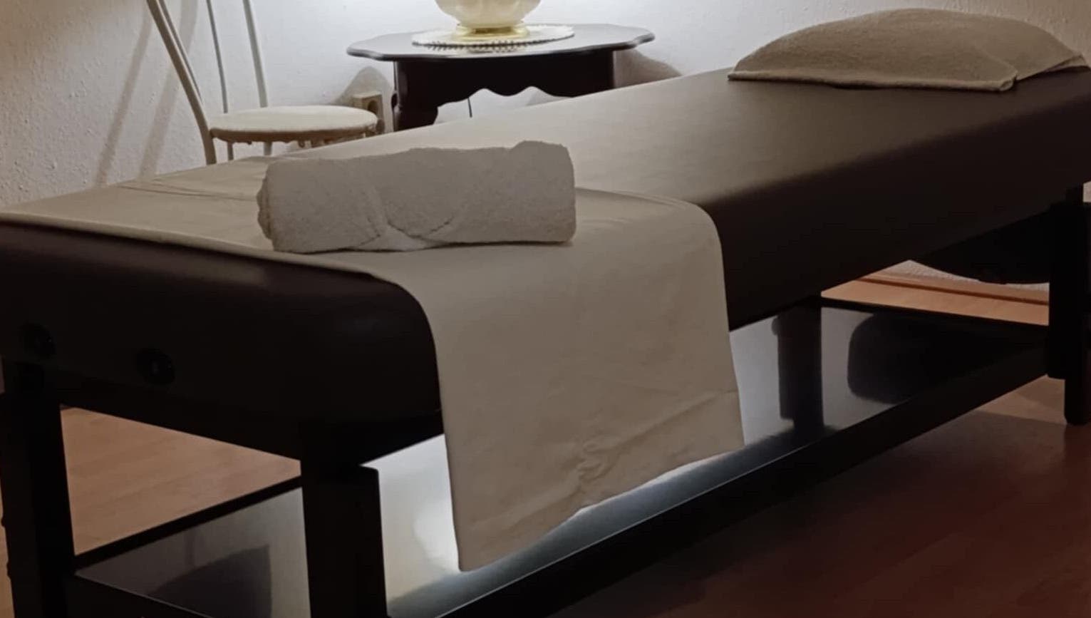 Relaxing massage table at ONE Thai Solution Massage, Budapest, Magyar, HU for ultimate tranquility.