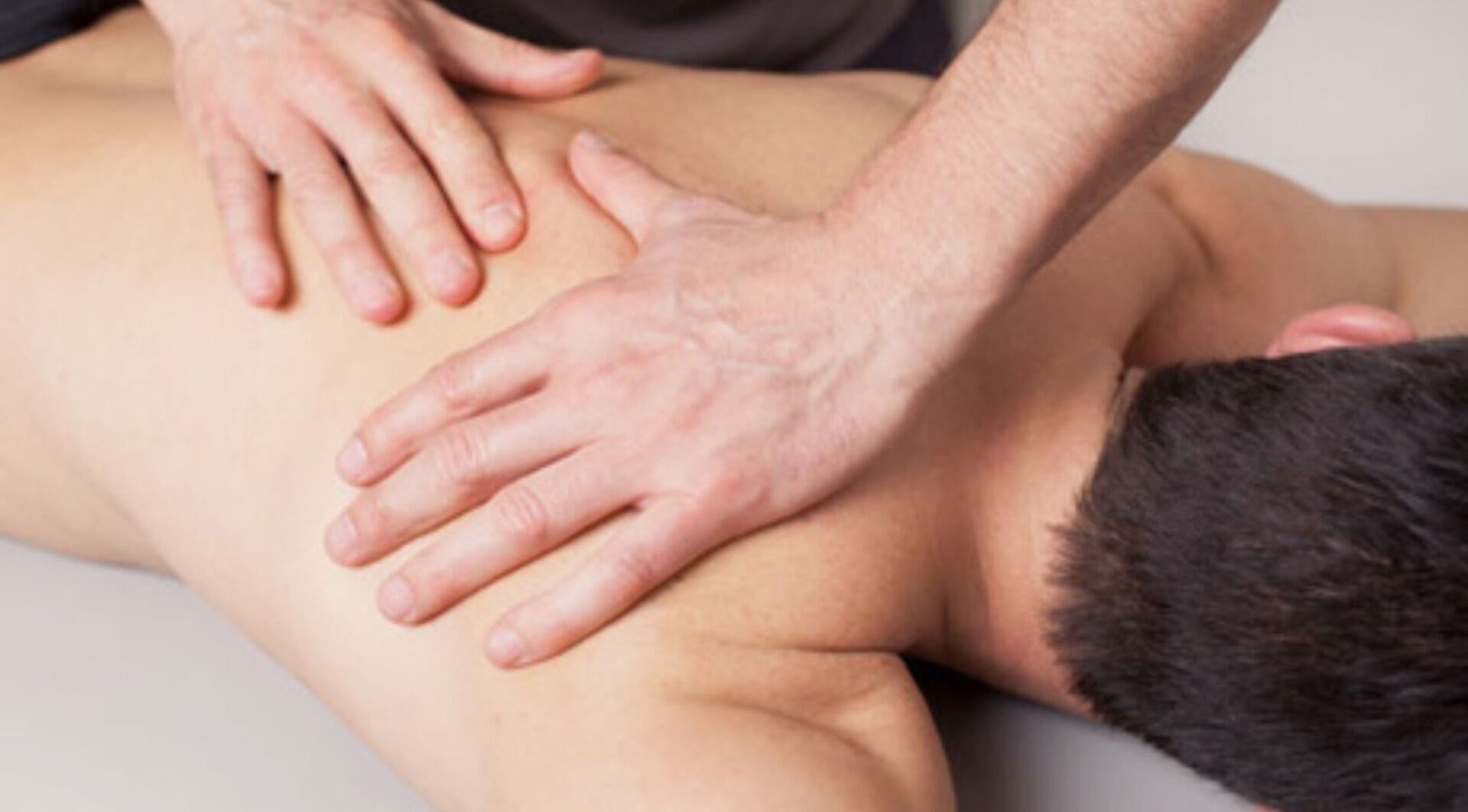 Relaxing back massage at Zen Body Wellness in Centreville, Virginia, US, fostering relaxation and rejuvenation.