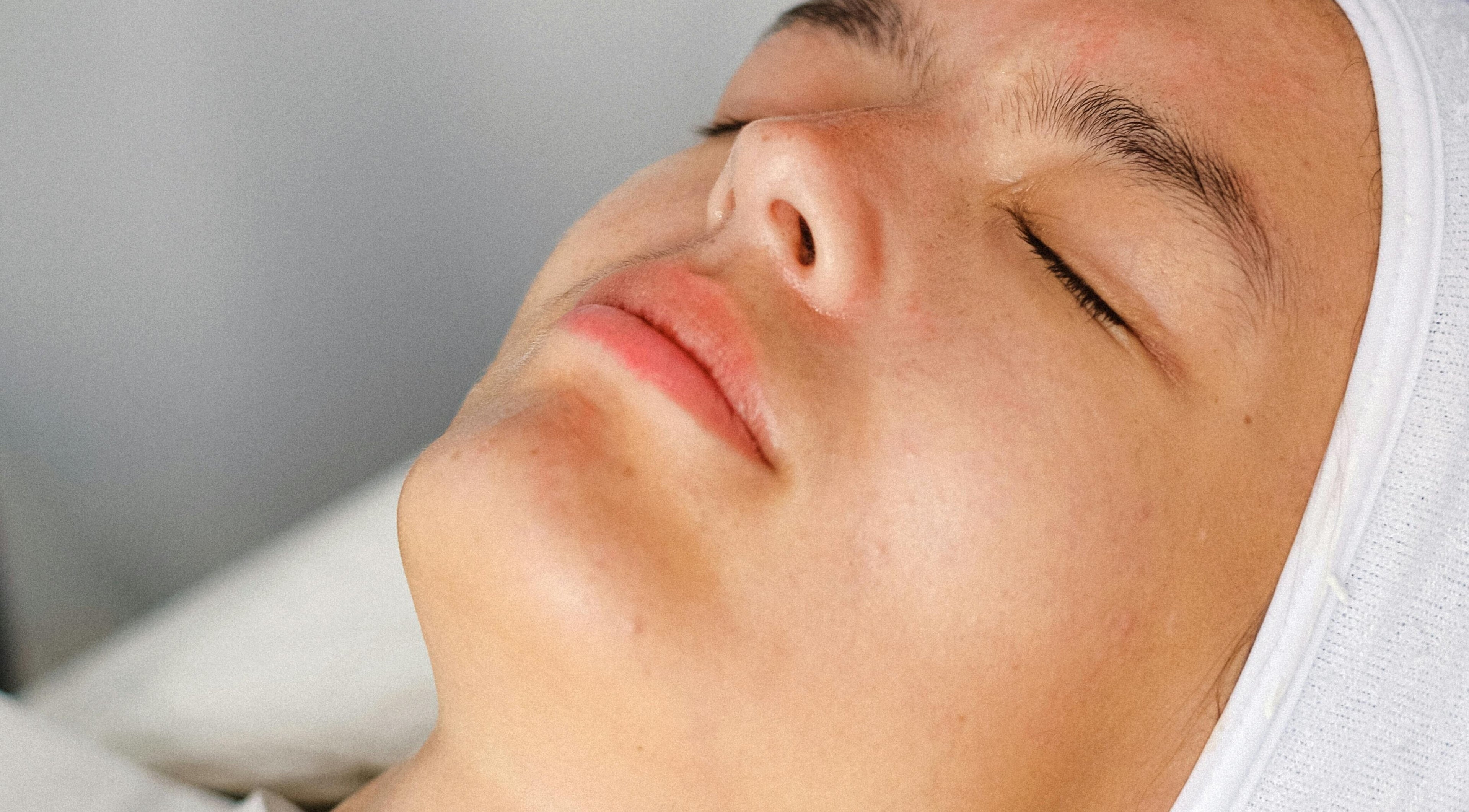 Tratamiento facial en Luxotio, Barcelona, Catalunya, ES. Relajación y cuidado personal.