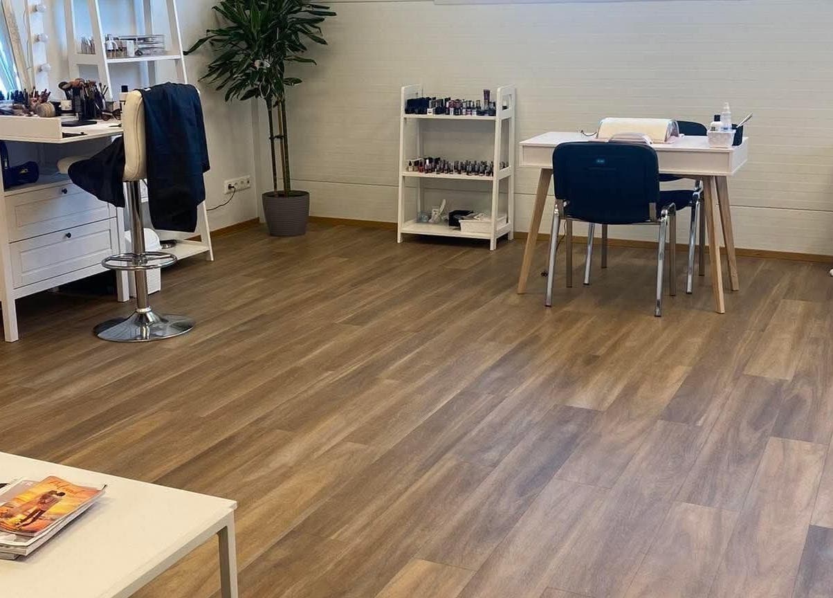 Chic makeup station at PureBeauty.kerli, Pärnu, Pärnu Maakond, EE showcasing modern design.