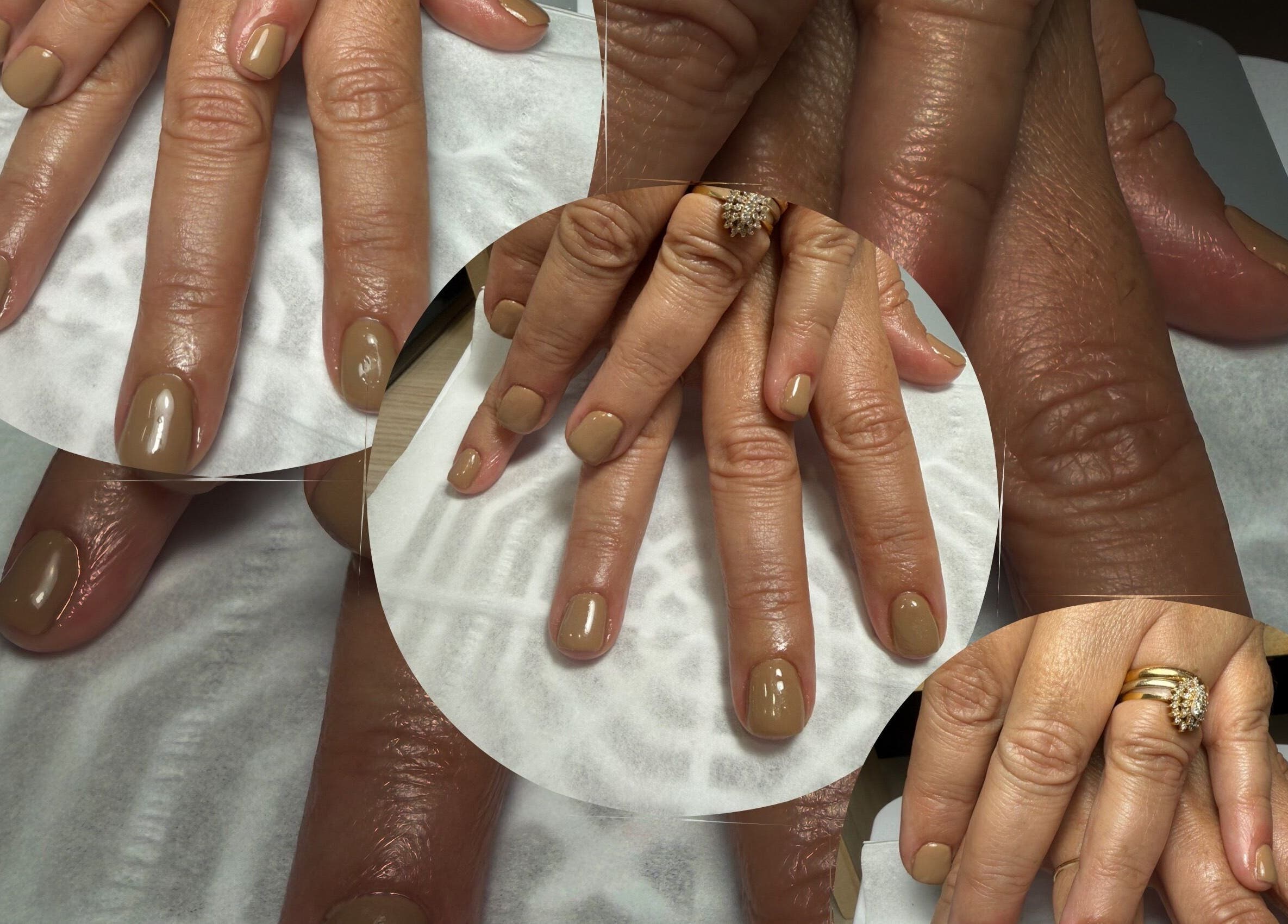 Unhas com esmalte nude no Glow.by.debora em Lisboa, Lisboa, PT, destacando a elegância e o cuidado.