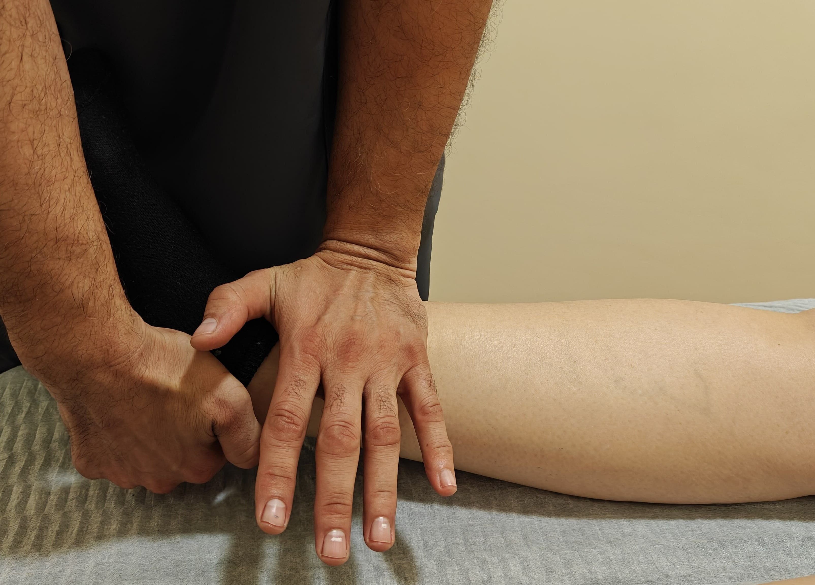 Tratamiento osteopático de pierna en Osteopatía Fuente del Berro, Madrid, Comunidad de Madrid, ES.