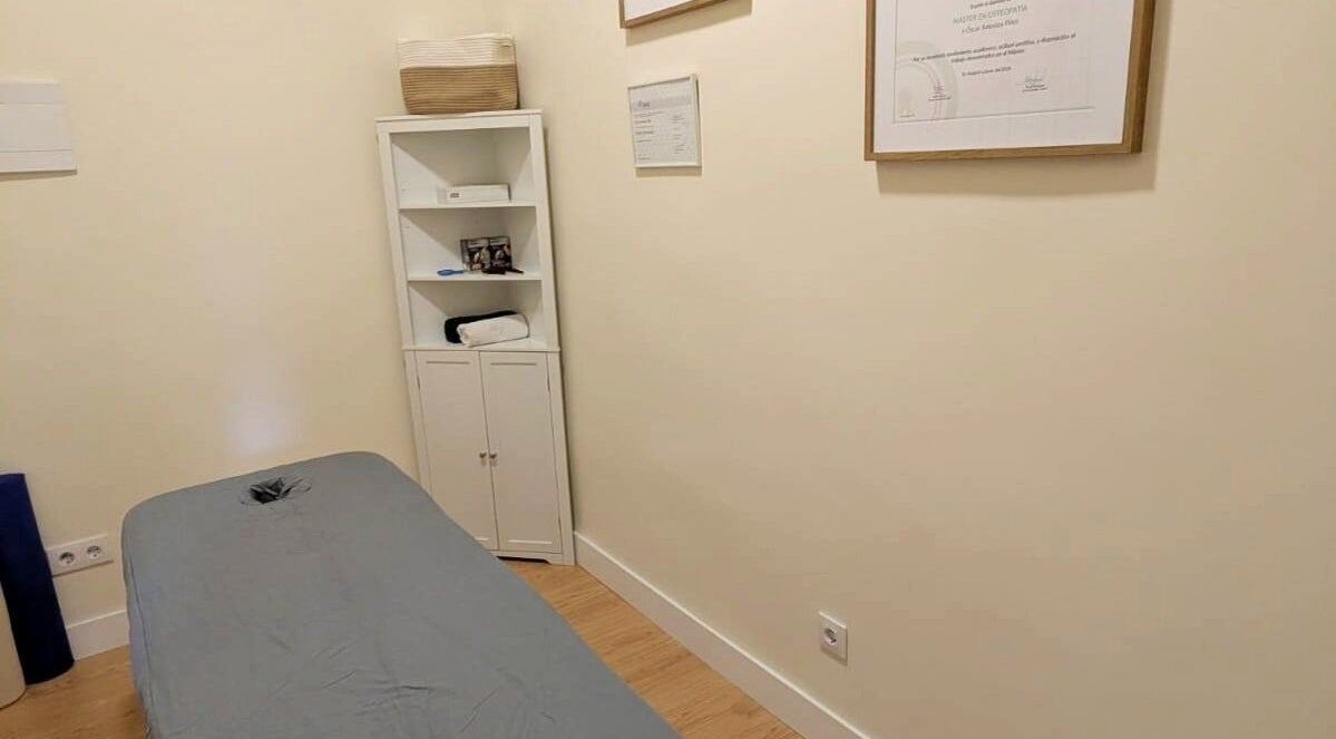 Sala de tratamiento en Osteopatía Fuente del Berro, Madrid, Comunidad De Madrid, ES.