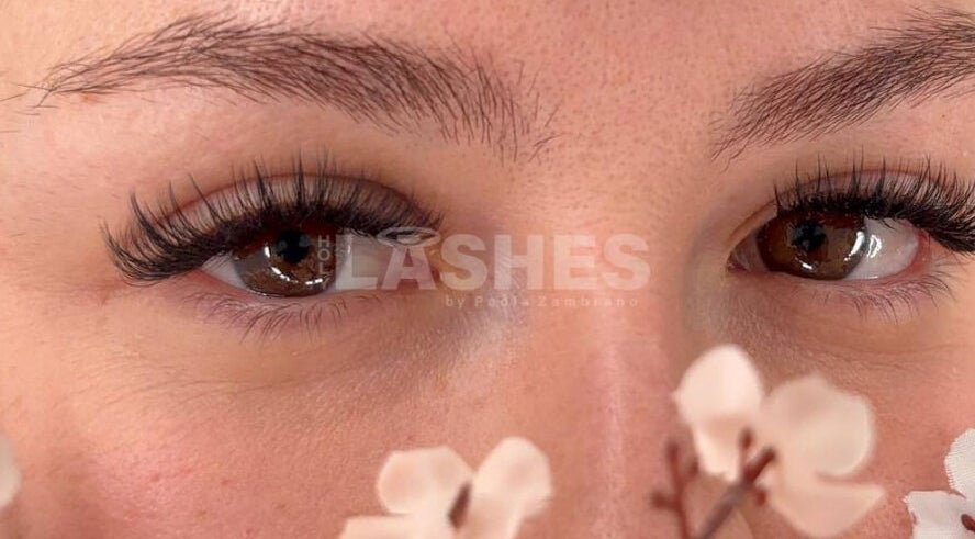 Extensiones de pestañas en Holy Lashes - By Paola Zambrano, Madrid, Comunidad De Madrid, ES.