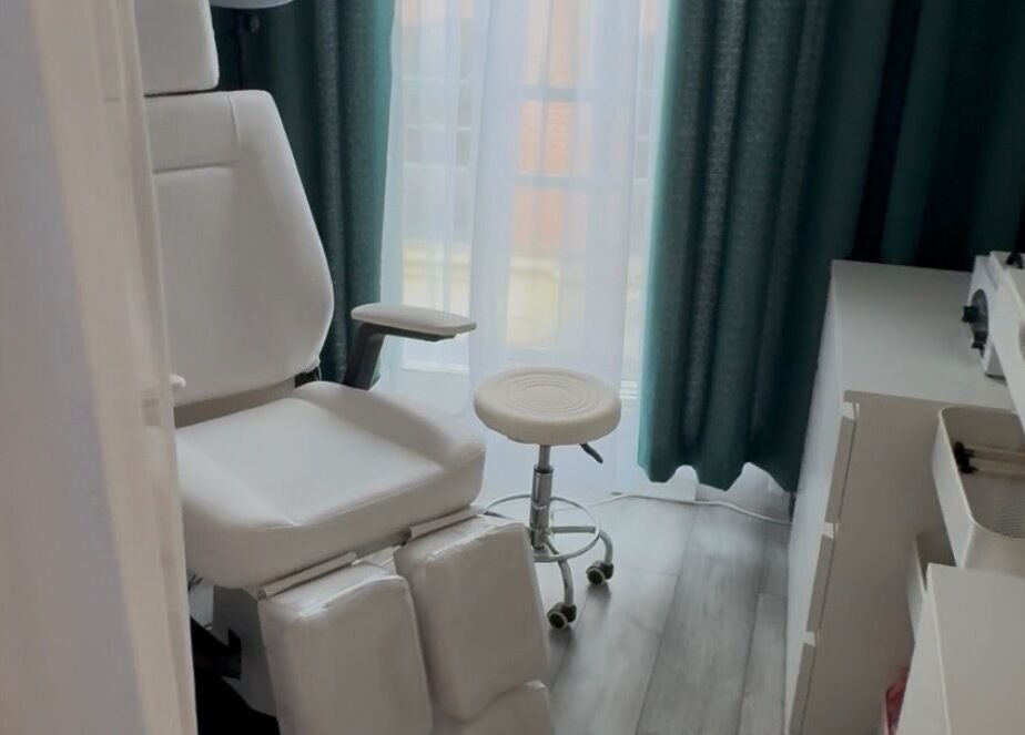 LuxFase&Beauty spa chair and equipment in serene treatment room, Dublin, County Dublin, IE