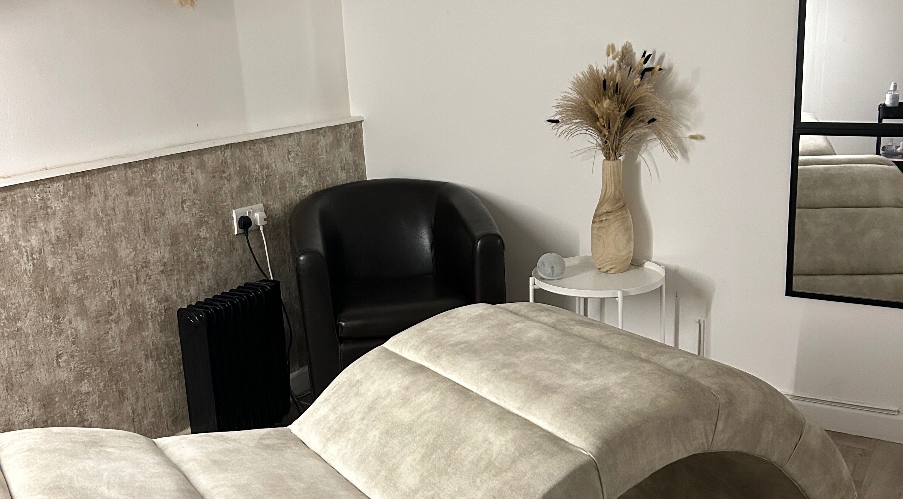 Relaxing therapy room at Contourè, Weston-super-Mare, England, GB with elegant decor.