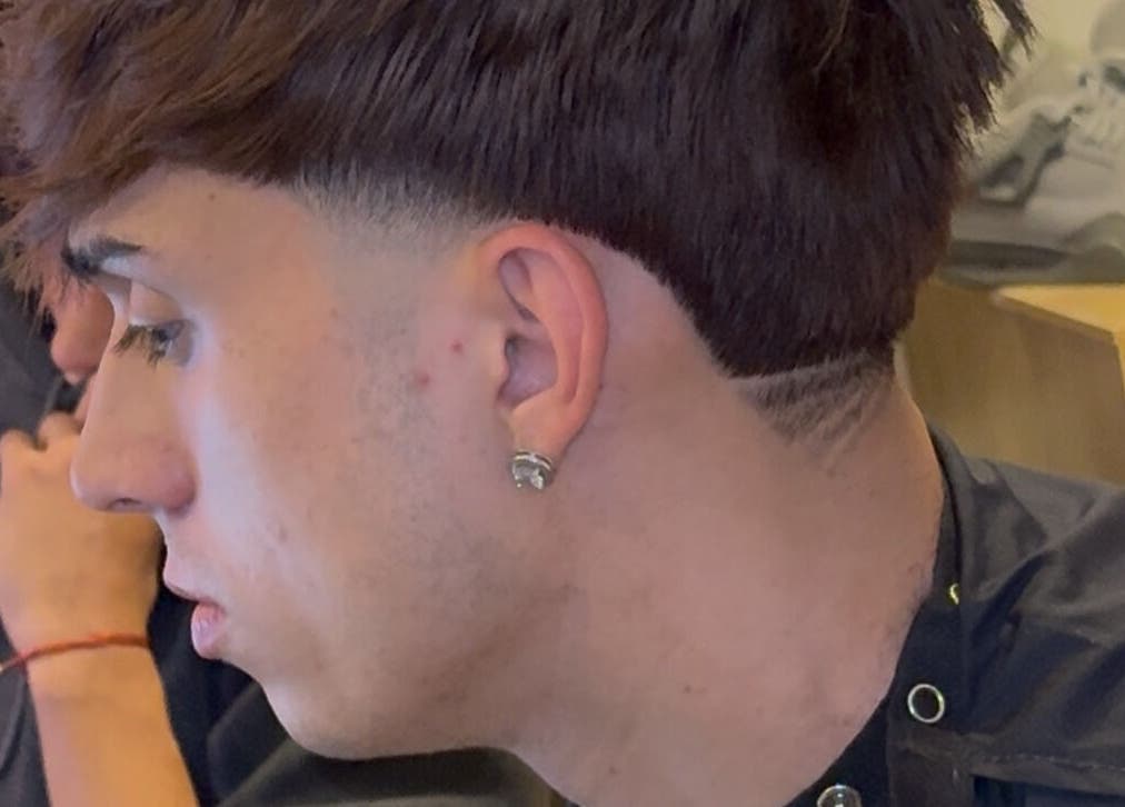 Corte de cabello moderno en Joaco barber, Villa Lynch, Provincia De Buenos Aires, AR.