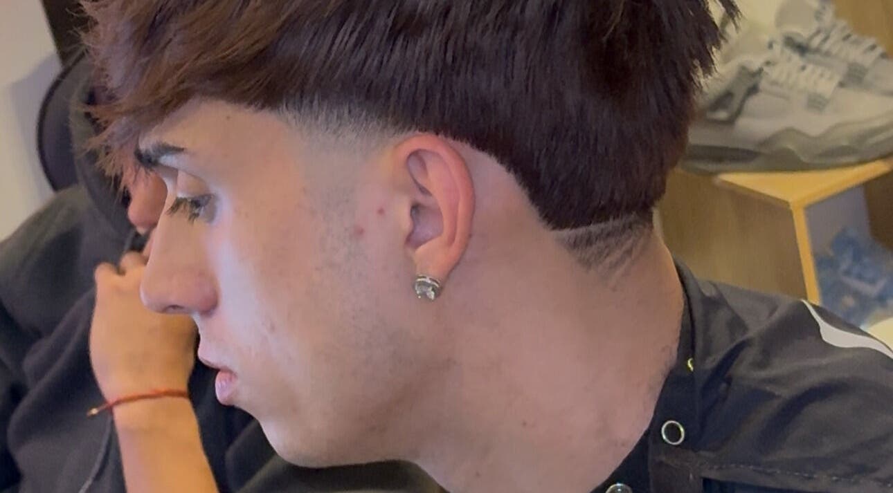 Corte de cabello moderno en Joaco barber, Villa Lynch, Provincia De Buenos Aires, AR.